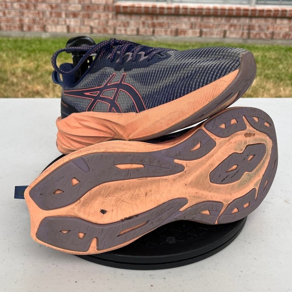 Womens Asics Novablast 3 1012B410 Mesh Gym Running Athletic Sneaker SZ 8.5 Blue - Picture 5 of 6
